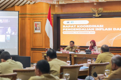 Tekan Inflasi, Jateng Tingkatkan Operasi Pasar dan Bagikan Bibit Cabai